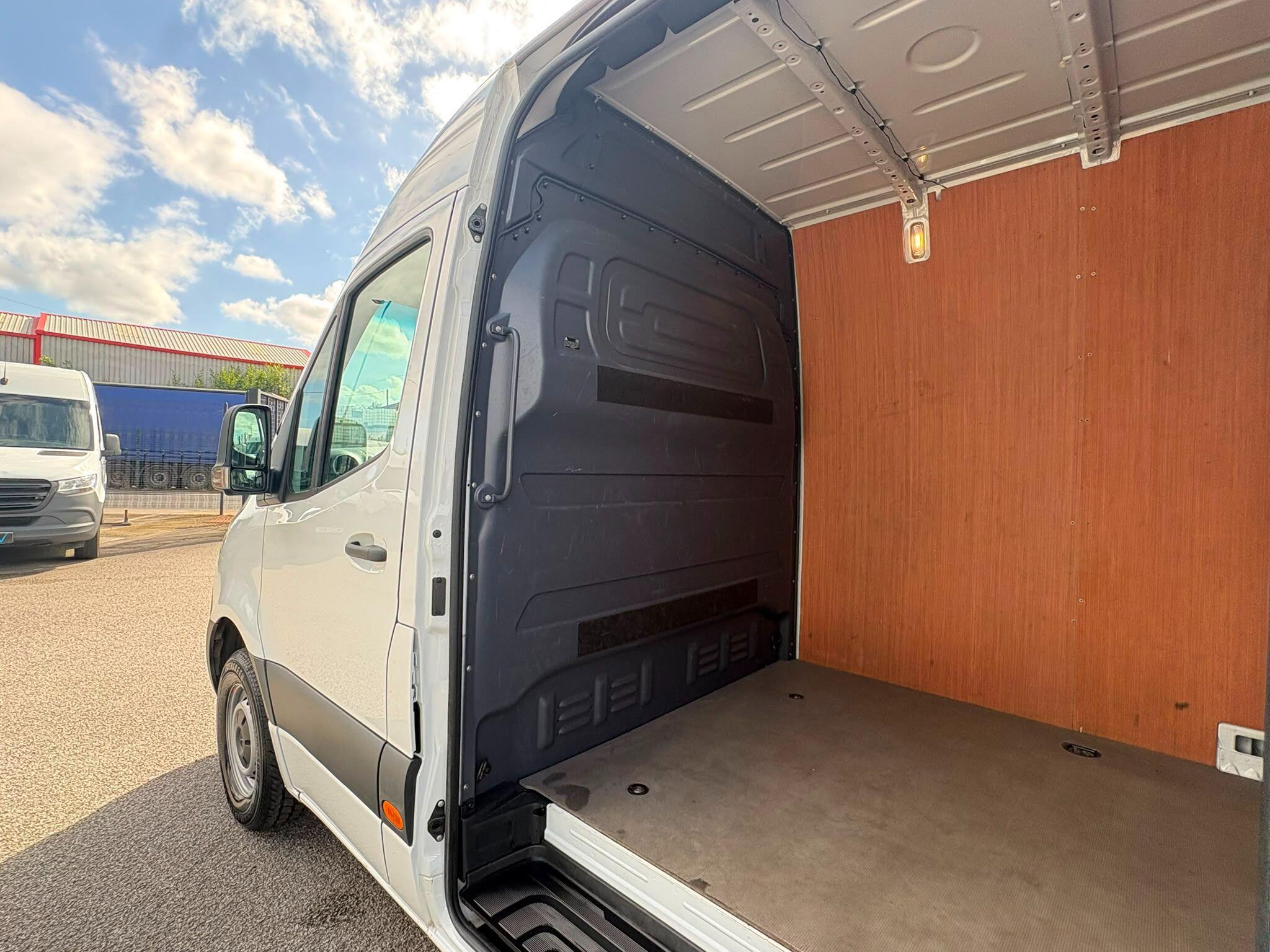 Mercedes-Benz Sprinter